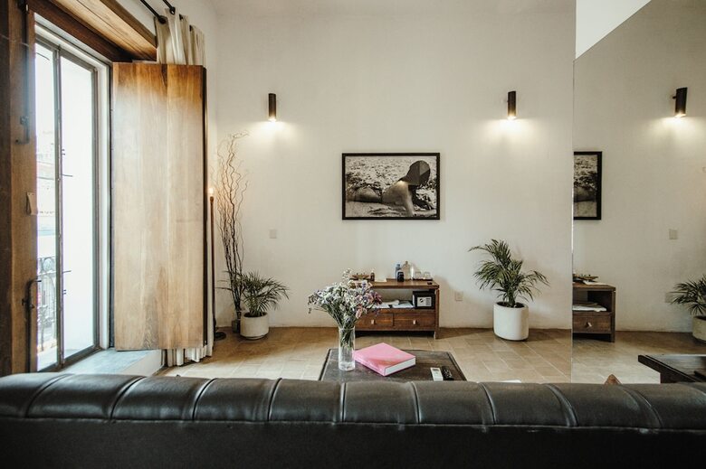 Hotel Sin Nombre