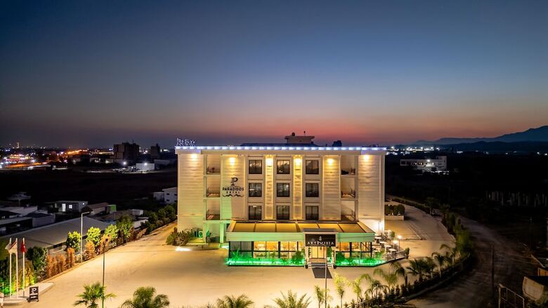 Paradisos Hotel