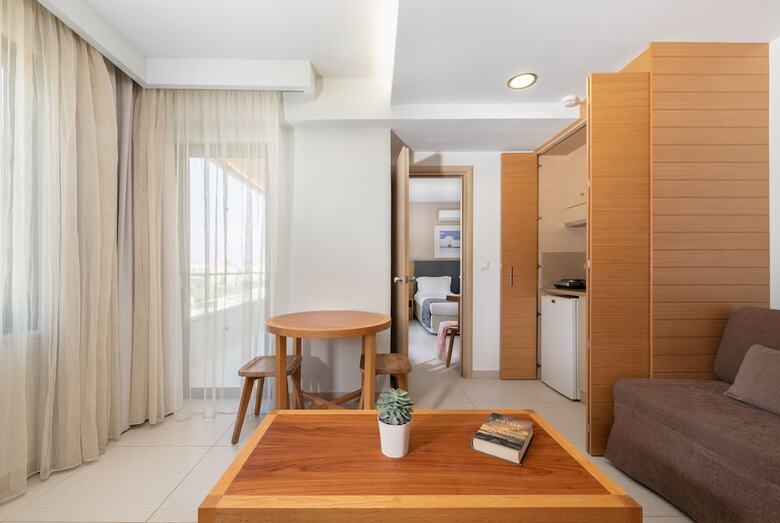 Iolida Beach By Smile Hotels