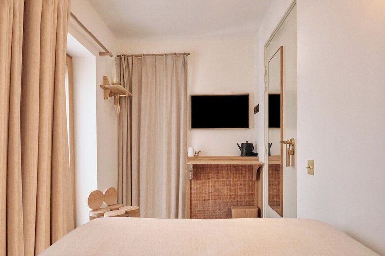 Hotel H�tel Elys�e Montmartre