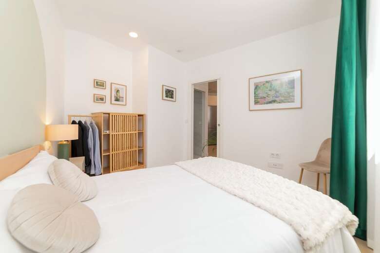 Hostal Aurora Stays By Charming