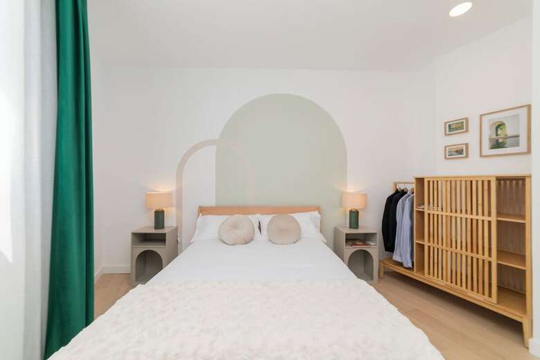 Hostal Aurora Stays By Charming