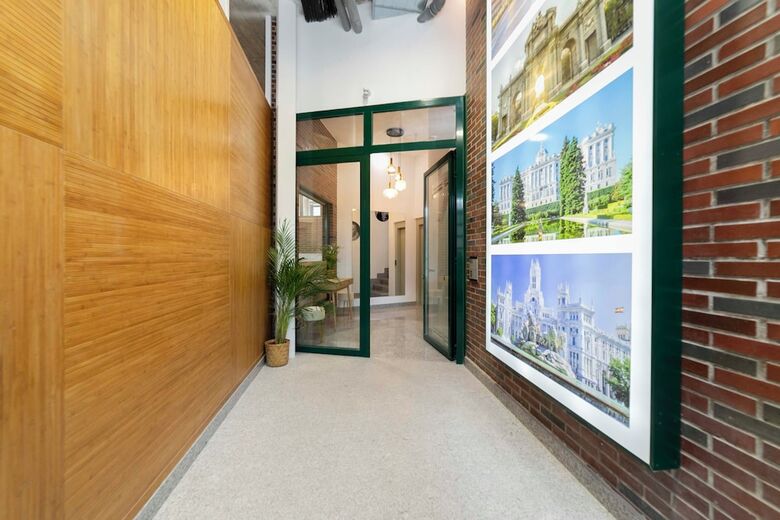 Hostal Aurora Stays By Charming