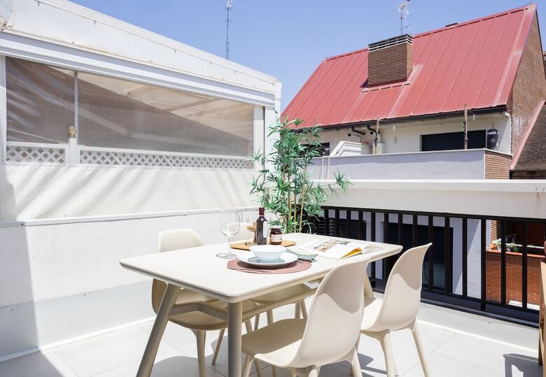 Hotel Edmond Vibes Airport - Ifema Hub