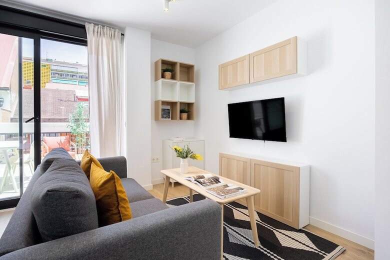 Hotel Edmond Vibes Airport - Ifema Hub