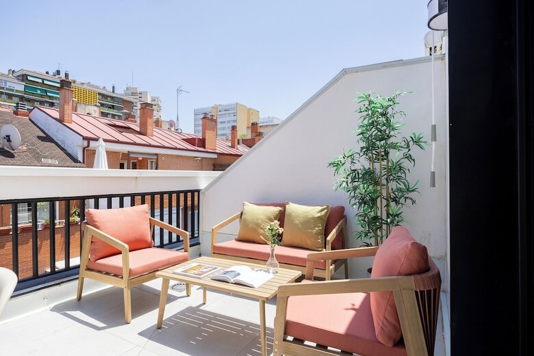 Hotel Edmond Vibes Airport - Ifema Hub
