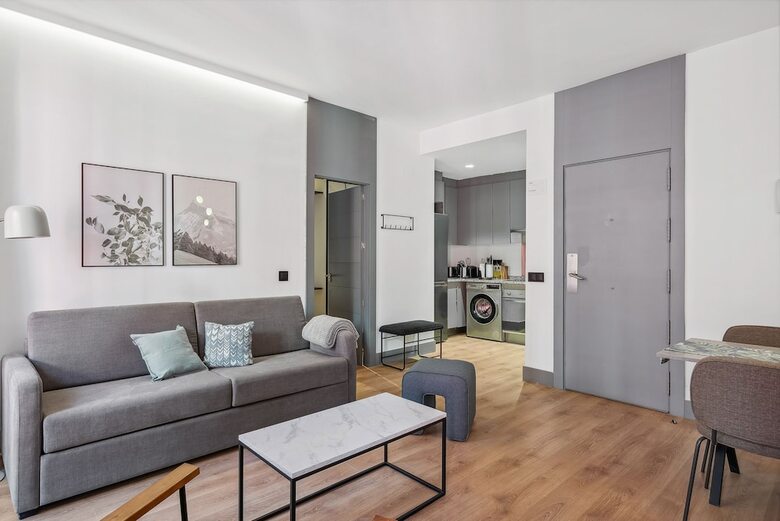 Aparthotel Limehome Madrid Calle De Santa Ana