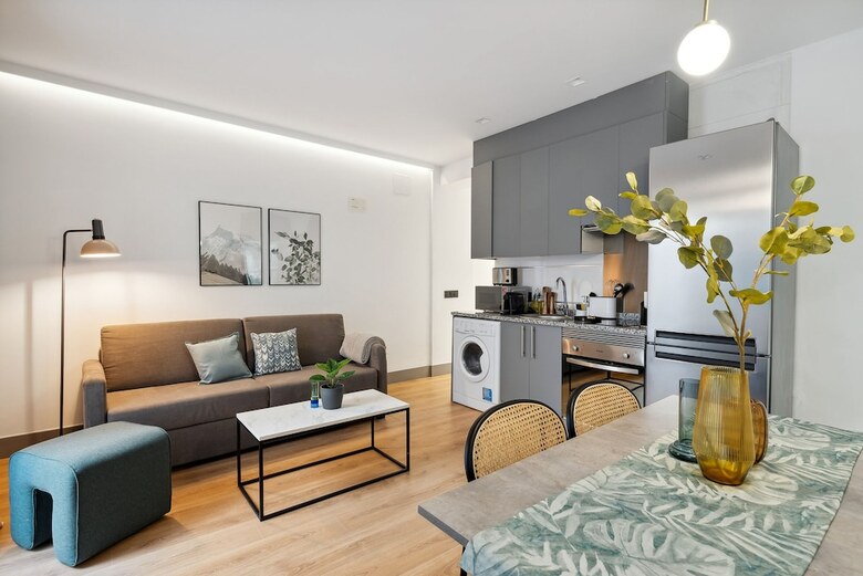 Aparthotel Limehome Madrid Calle De Santa Ana