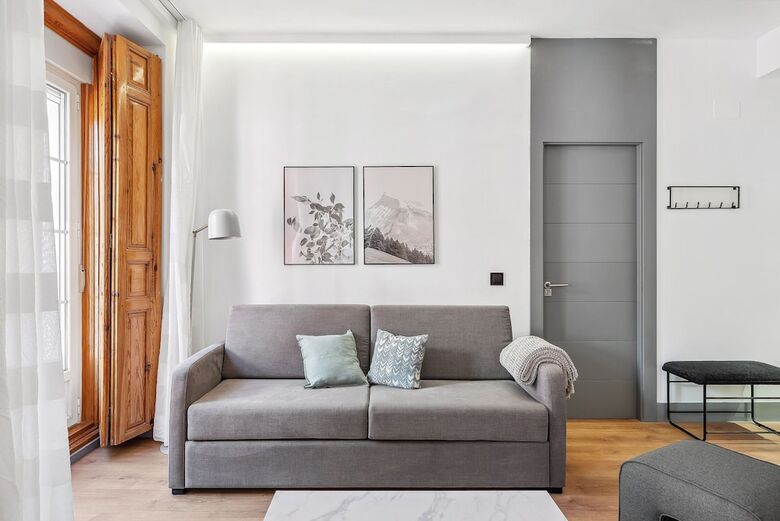 Aparthotel Limehome Madrid Calle De Santa Ana