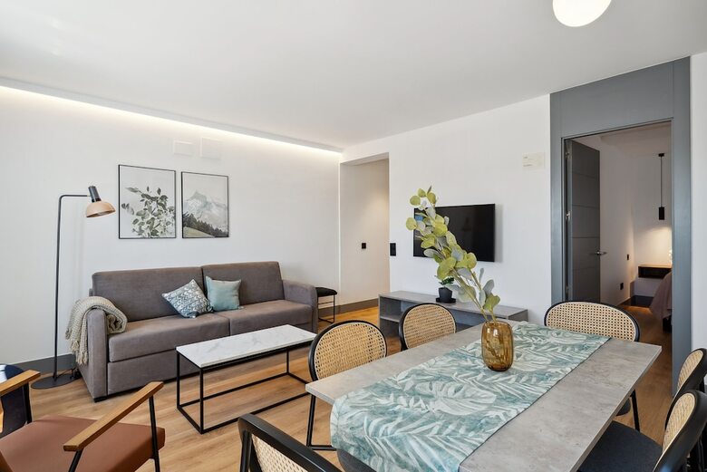 Aparthotel Limehome Madrid Calle De Santa Ana