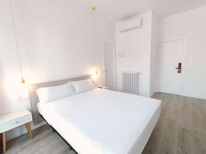 Hostal Manuela By Gaiarooms