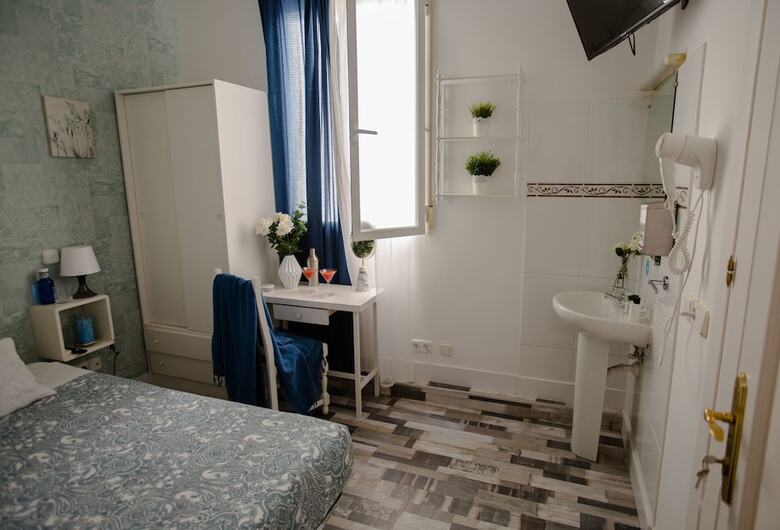 Pension Hostal Adeco