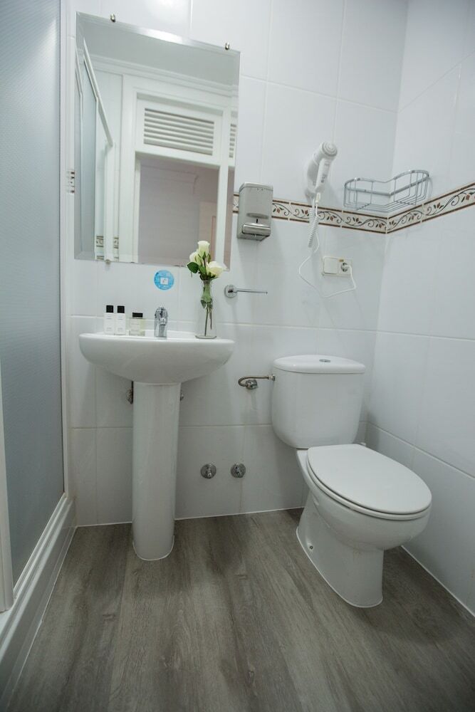 Pension Hostal Adeco