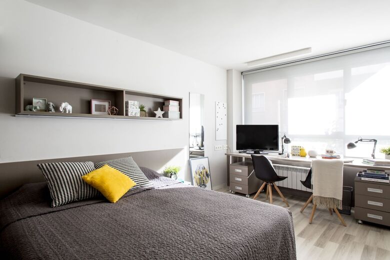 Hostal Residencia Universitaria Resa Claudio Coello - Campus Accomodation