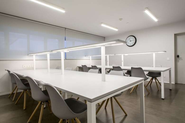 Hostal Residencia Universitaria Resa Claudio Coello - Campus Accomodation