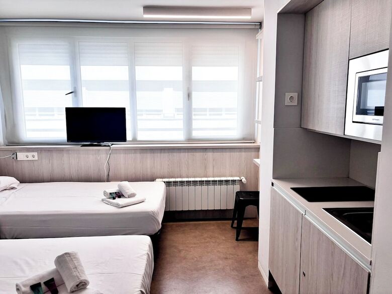 Hostal Residencia Universitaria Resa Claudio Coello - Campus Accomodation