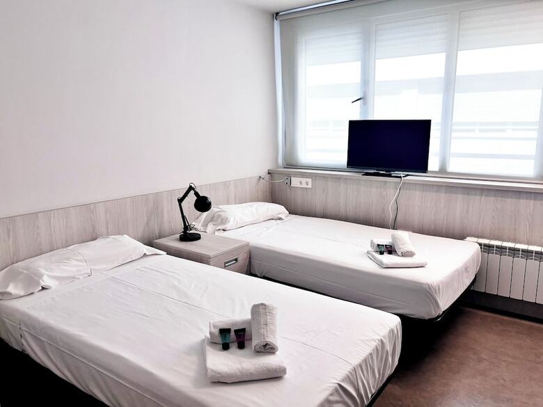 Hostal Residencia Universitaria Resa Claudio Coello - Campus Accomodation