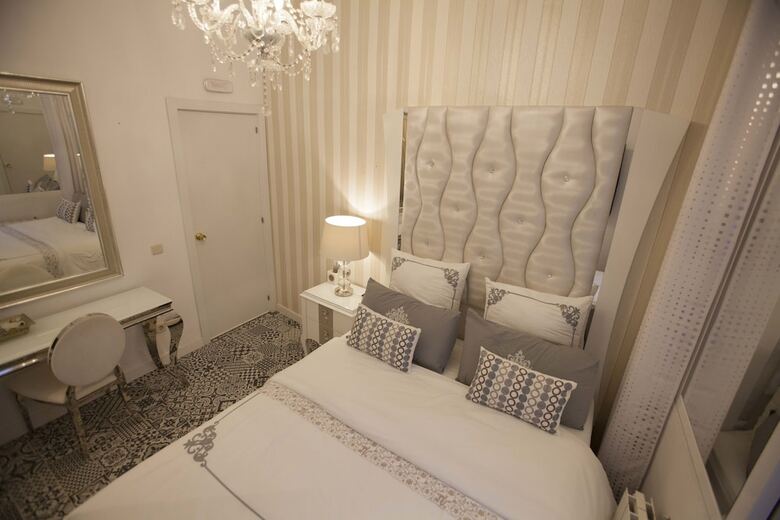 Hostal Boutique Palace - Adults Only