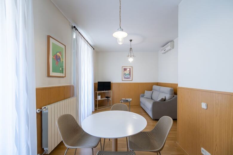 Aparthotel Oriente Suites