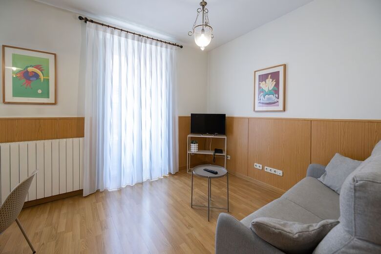 Aparthotel Oriente Suites