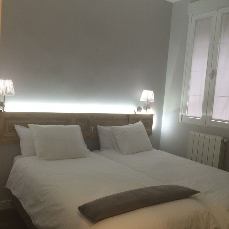 Diezmadrid Hostal