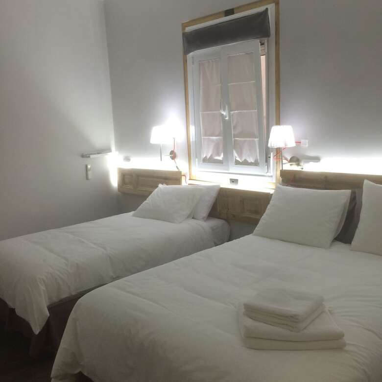 Diezmadrid Hostal