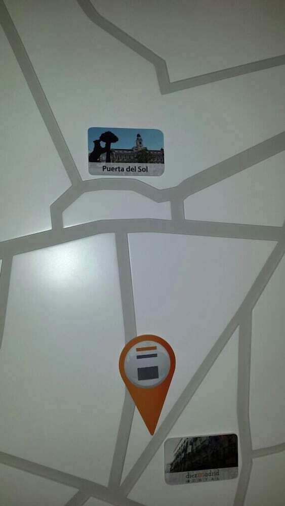 Diezmadrid Hostal
