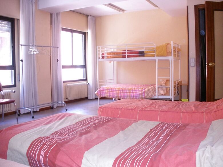 Hostal Hispania Residence - Hostel