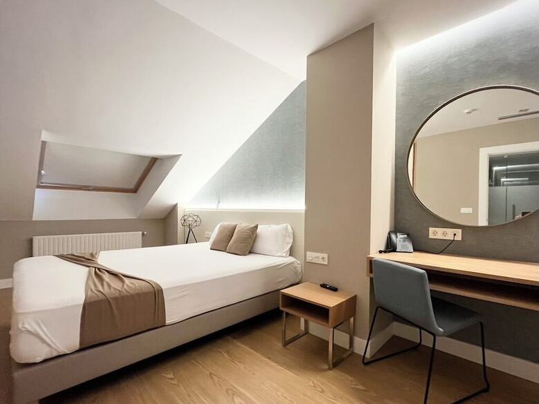 Hotel Candor
