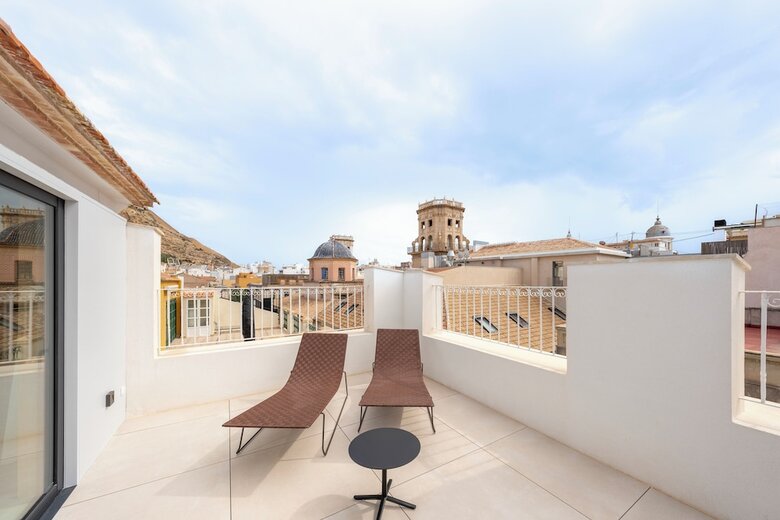Hotel Tandem P�rtico Alicante Suites