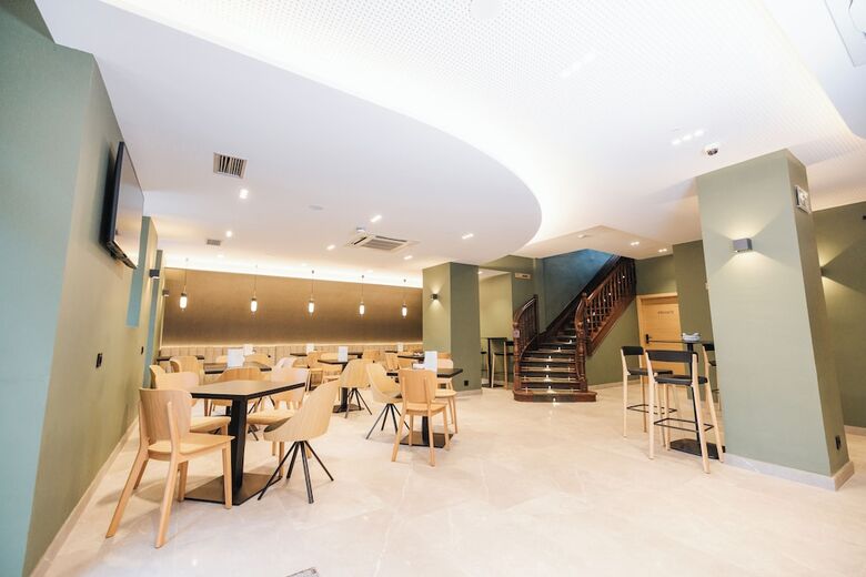 Hotel Mondrag�n