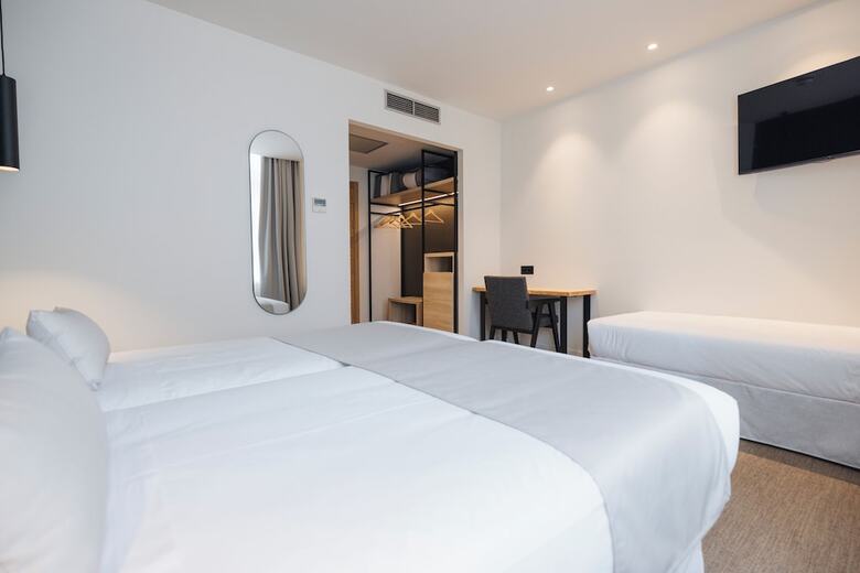 Hotel Mondrag�n