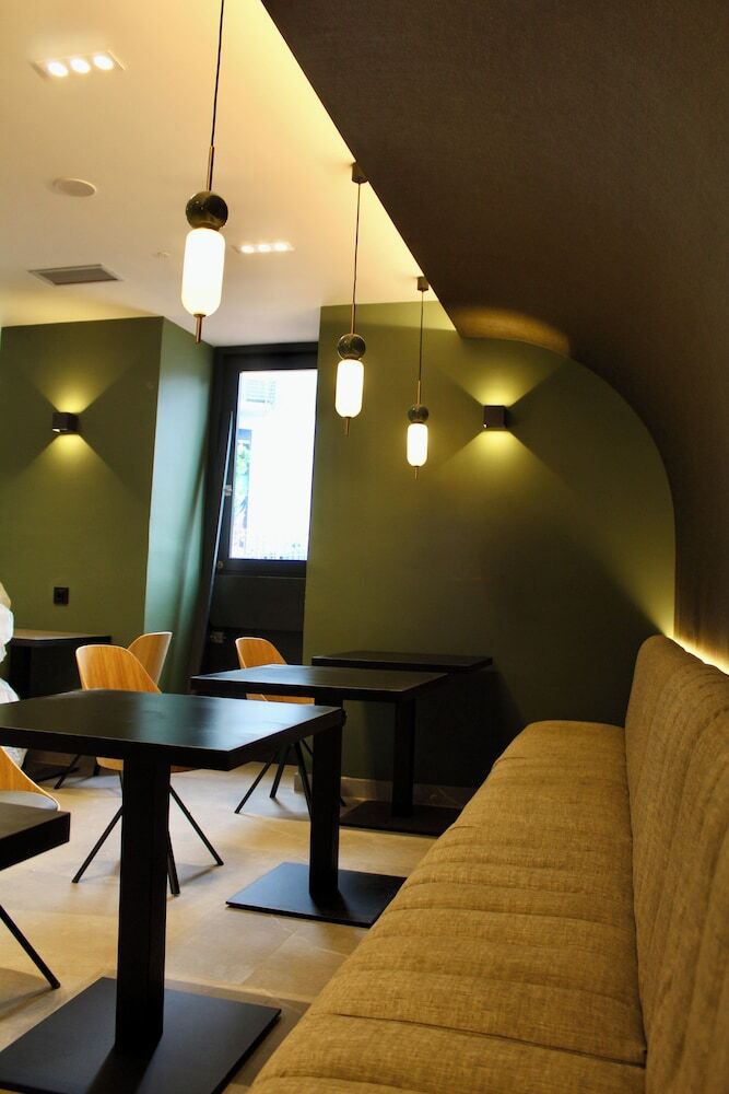 Hotel Mondrag�n