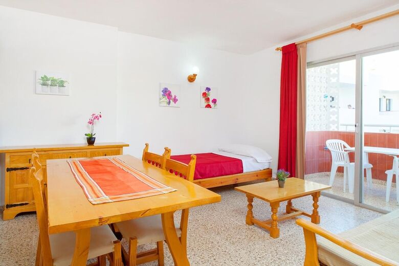 Aparthotel Apartamentos Puet