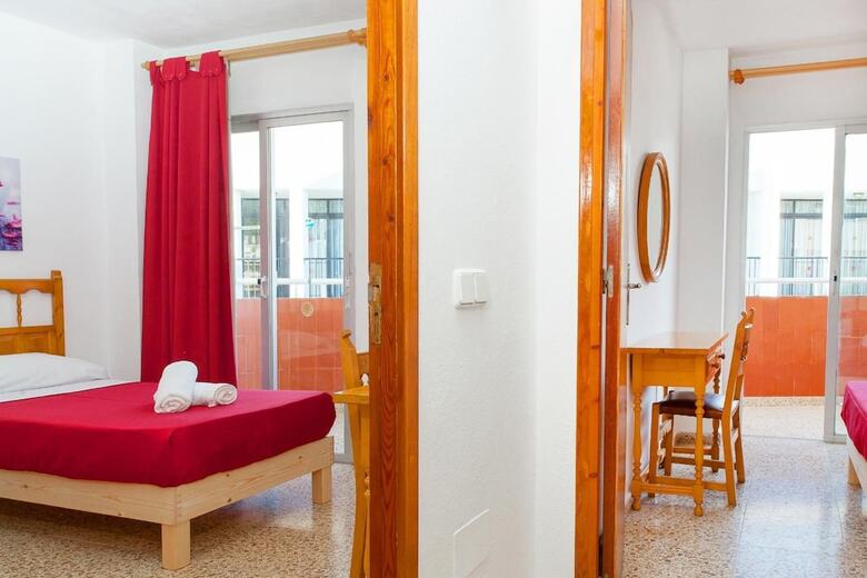 Aparthotel Apartamentos Puet
