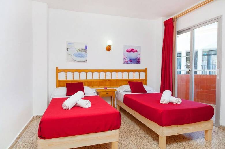 Aparthotel Apartamentos Puet