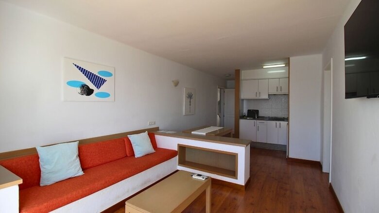 Hotel Neptuno Suites - Only Adults