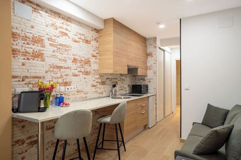 Hotel Emily Suites