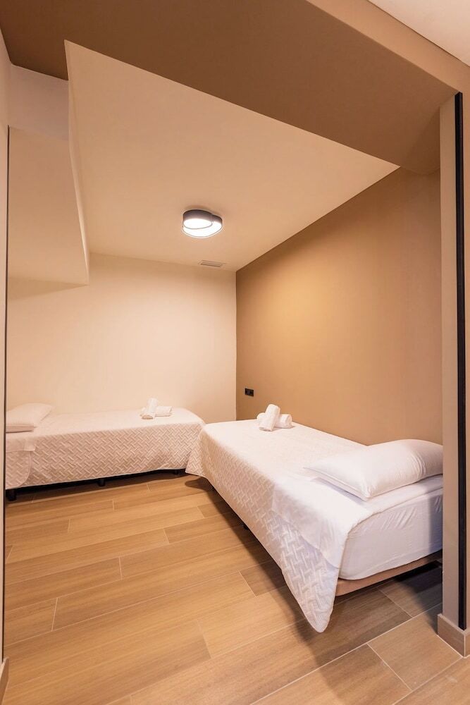 Hotel Emily Suites