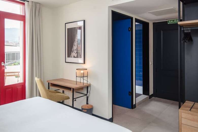 Hotel Latroupe La Granja