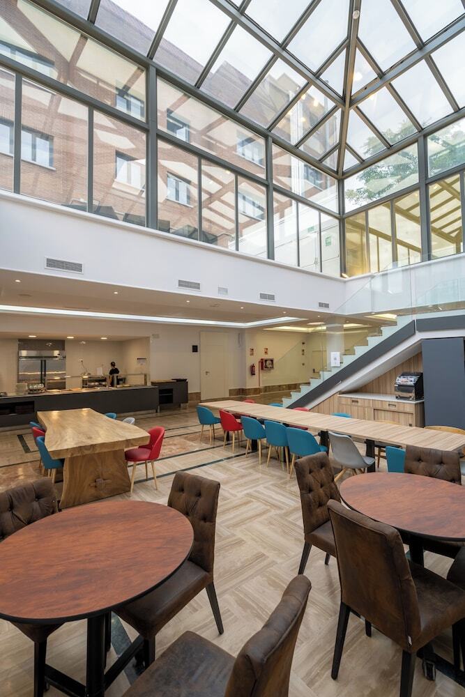 Hotel Micampus Legan�s