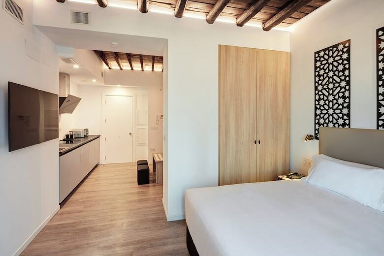 Aparthotel Sercotel Granada Suites