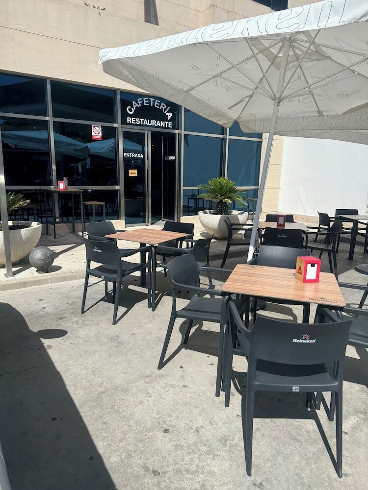 Hotel La Cantue�a