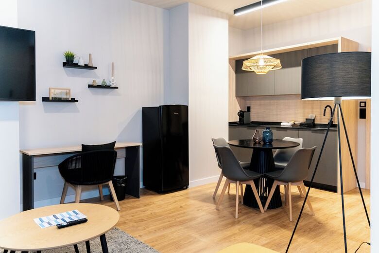 Hotel Dorm4you Arena 2