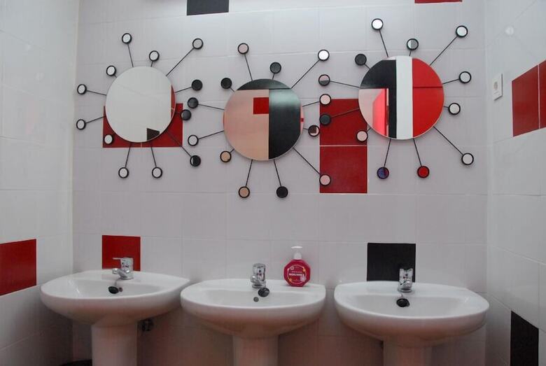 Hostal Bilbao Akelarre Hostel