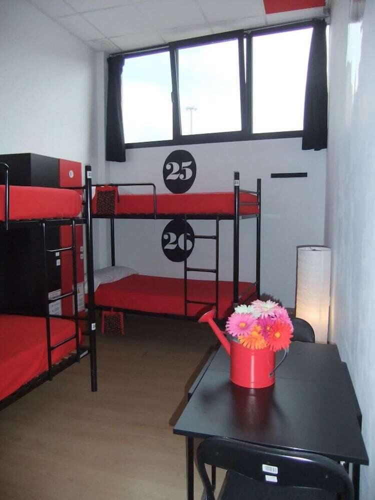 Hostal Bilbao Akelarre Hostel