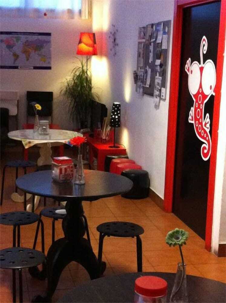 Hostal Bilbao Akelarre Hostel
