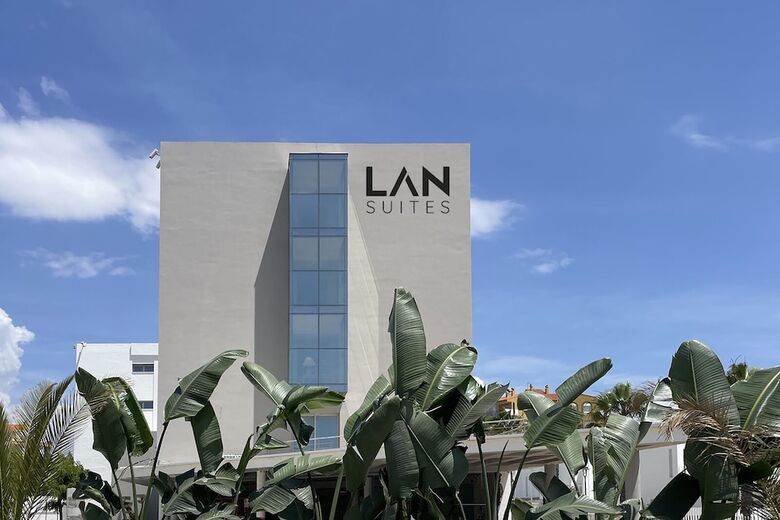 Aparthotel Lan Suites