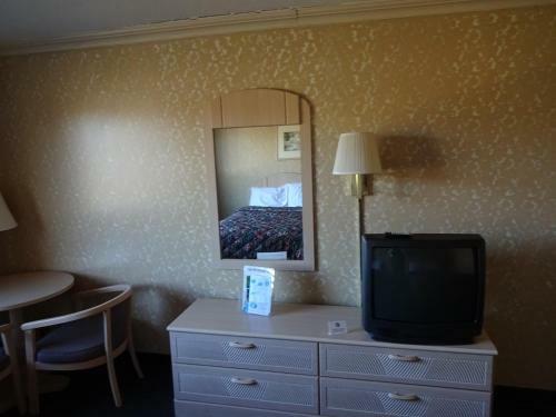 Hotel Hilltop Express Inn
