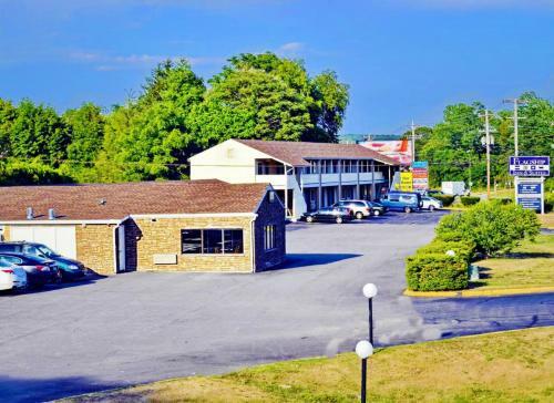 Hotel Flagship Inn & Suites
